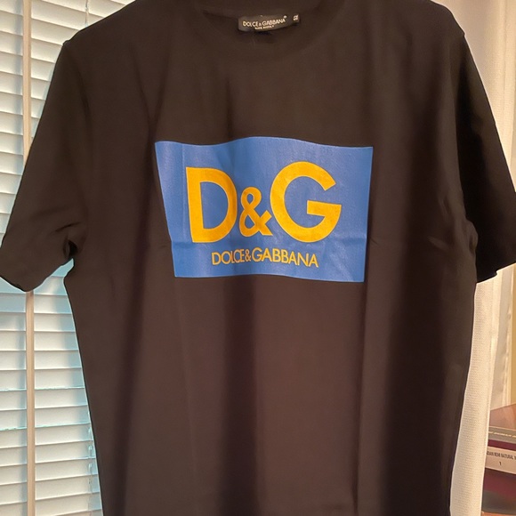 T-shirt - Picture 1 of 2